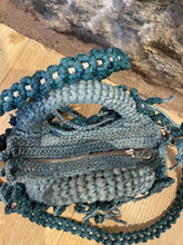 Carica l'immagine nel visualizzatore di Gallery, Made For A Woman - Olivia Bag
