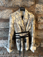 Carica l'immagine nel visualizzatore di Gallery, Ibrigu - Blazer Pareo Seta Kimono Vintage Avorio con fantasia
